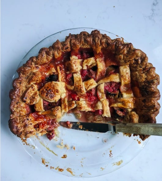 strawberry and rhubarb pie