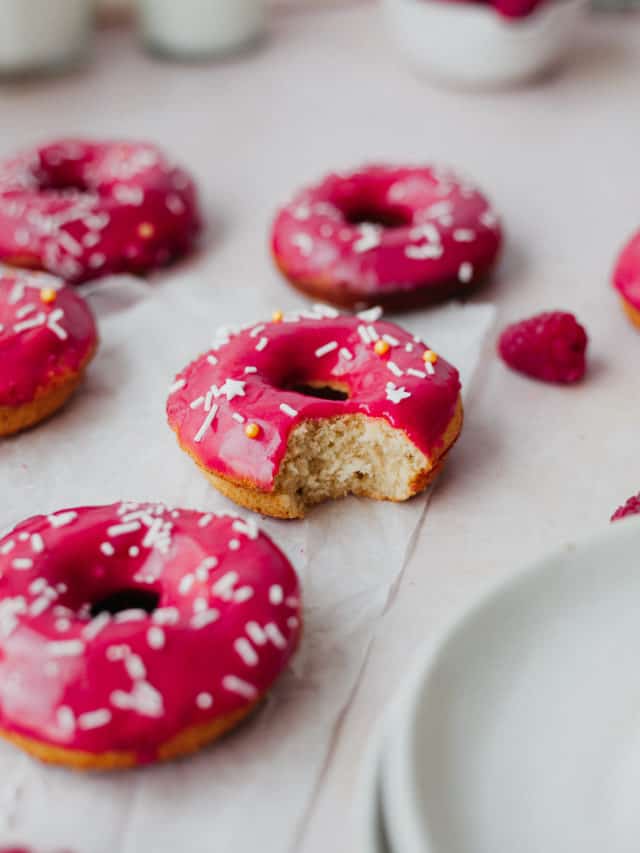 Baked Vanilla & Raspberry Doughnuts