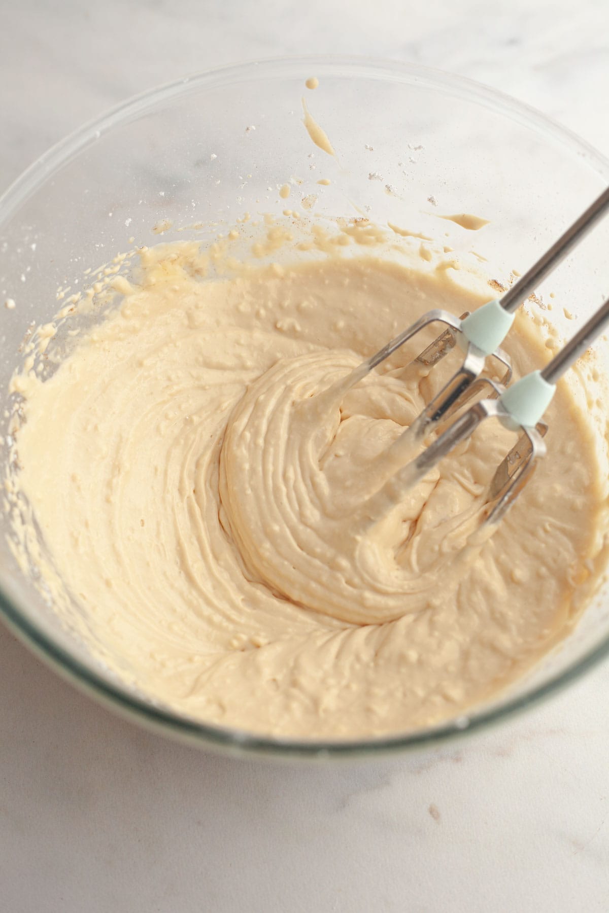 Maple espresso icing in a bowl.